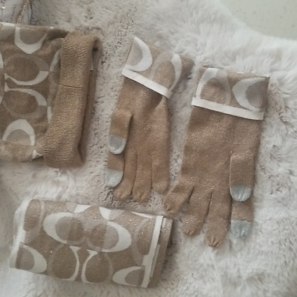 Authentic Coach Hat Scarf Glove Set
